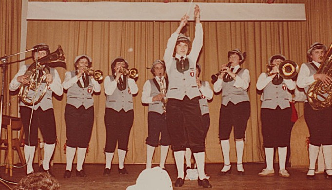 Frauengemeinschaft 1974 - Fraaleit4Fraaleit Image